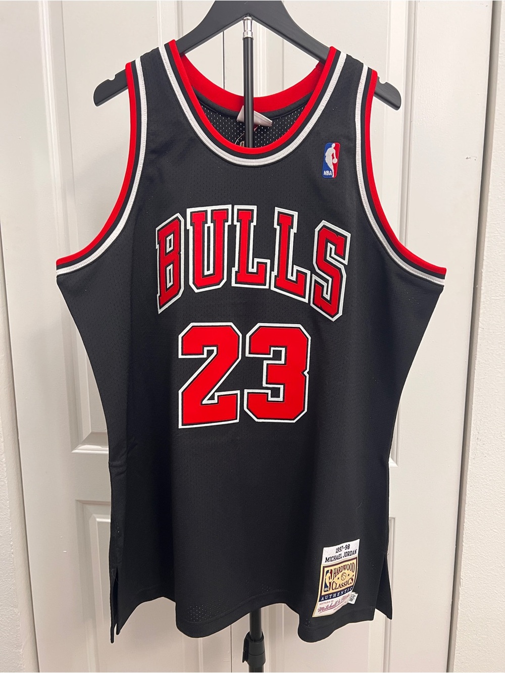 Michael Jordan Authentic Mitchell & Ness Chicago Bulls #23 Basketball Jersey